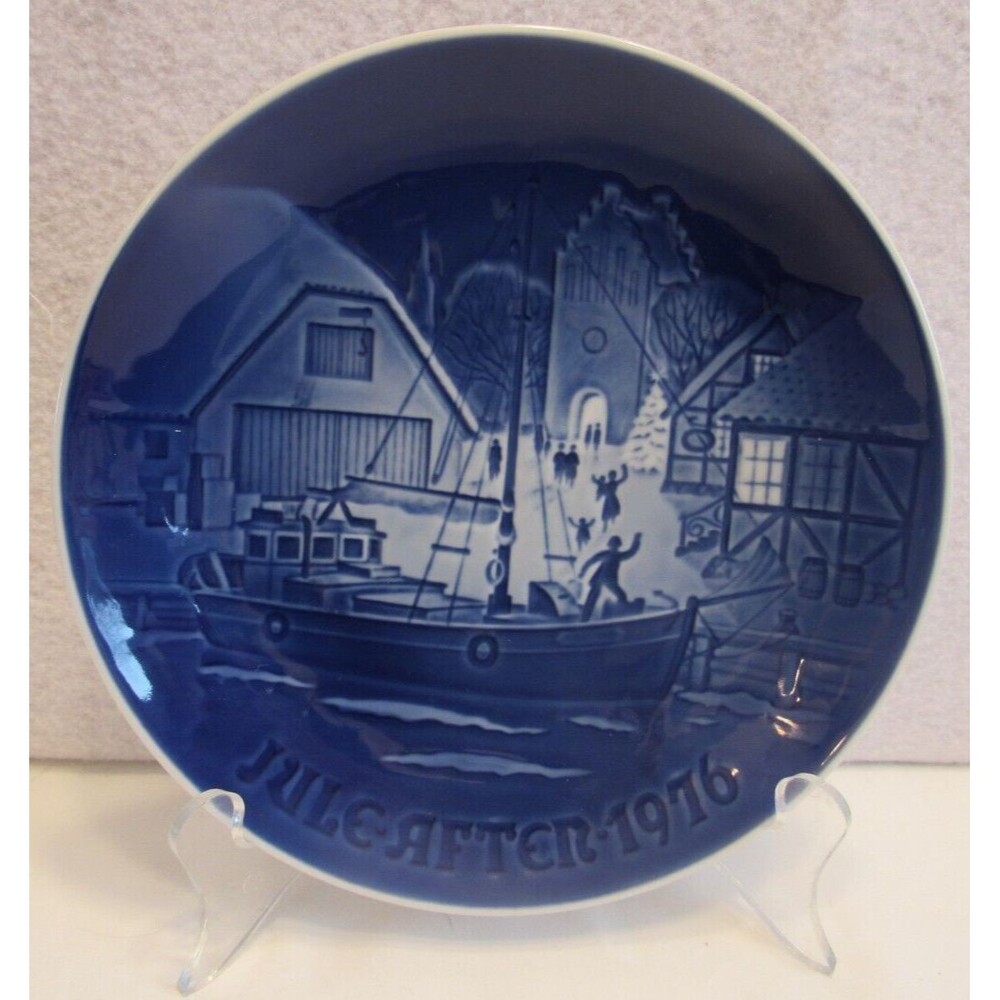 B & G Royal Copenhagen Christmas Plate Christmas Welcome 1976